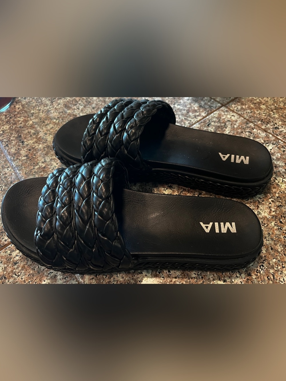 MIA BRI faux leather Black Braided Slide Sandals size 7 new